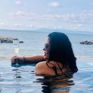 Meet your Posher, Marla